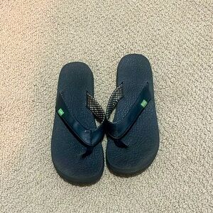 Sanuk Flip Flops